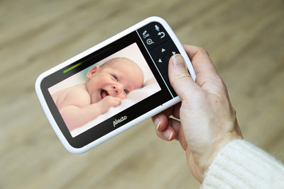 Alecto DVM149GN - Babyfoon met camera en 4.3" kleurenscherm, wit/groen