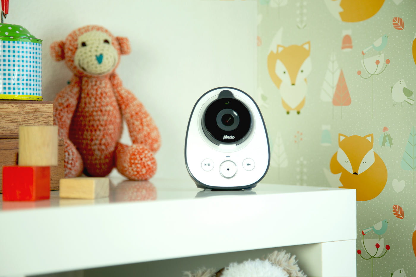 Alecto DVM-150 - Video baby monitor with 5" colour display, white