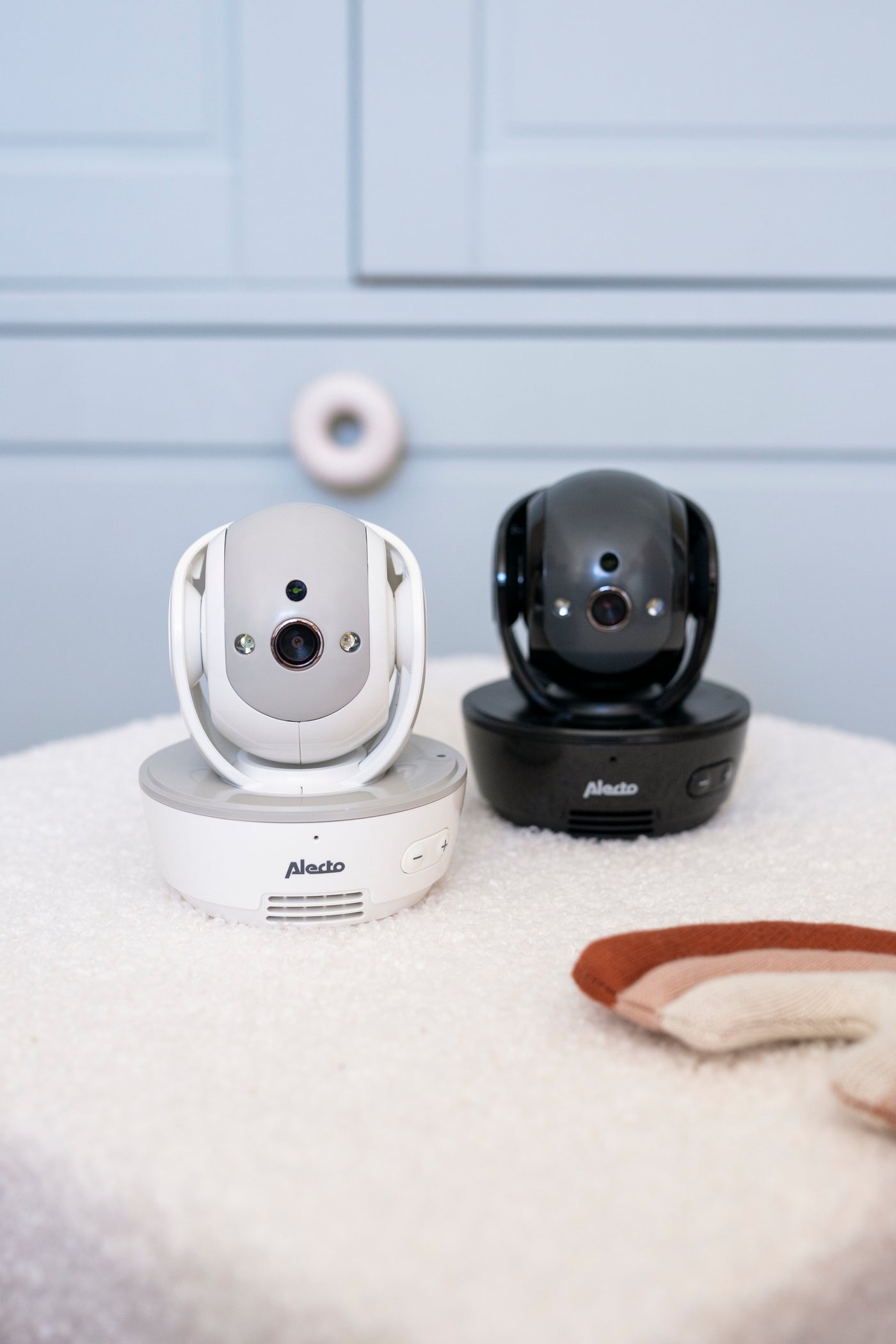 Alecto DVM200MBK - Babyphone avec caméra et écran couleur 4.3", noir