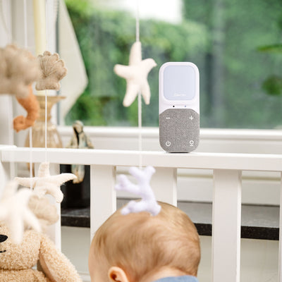 Alecto DBX140 - Moderne Full Eco audio babyfoon met heldere DECT-geluidskwaliteit, lange stand-by tijd en nachtlampje - Wit/Grijs