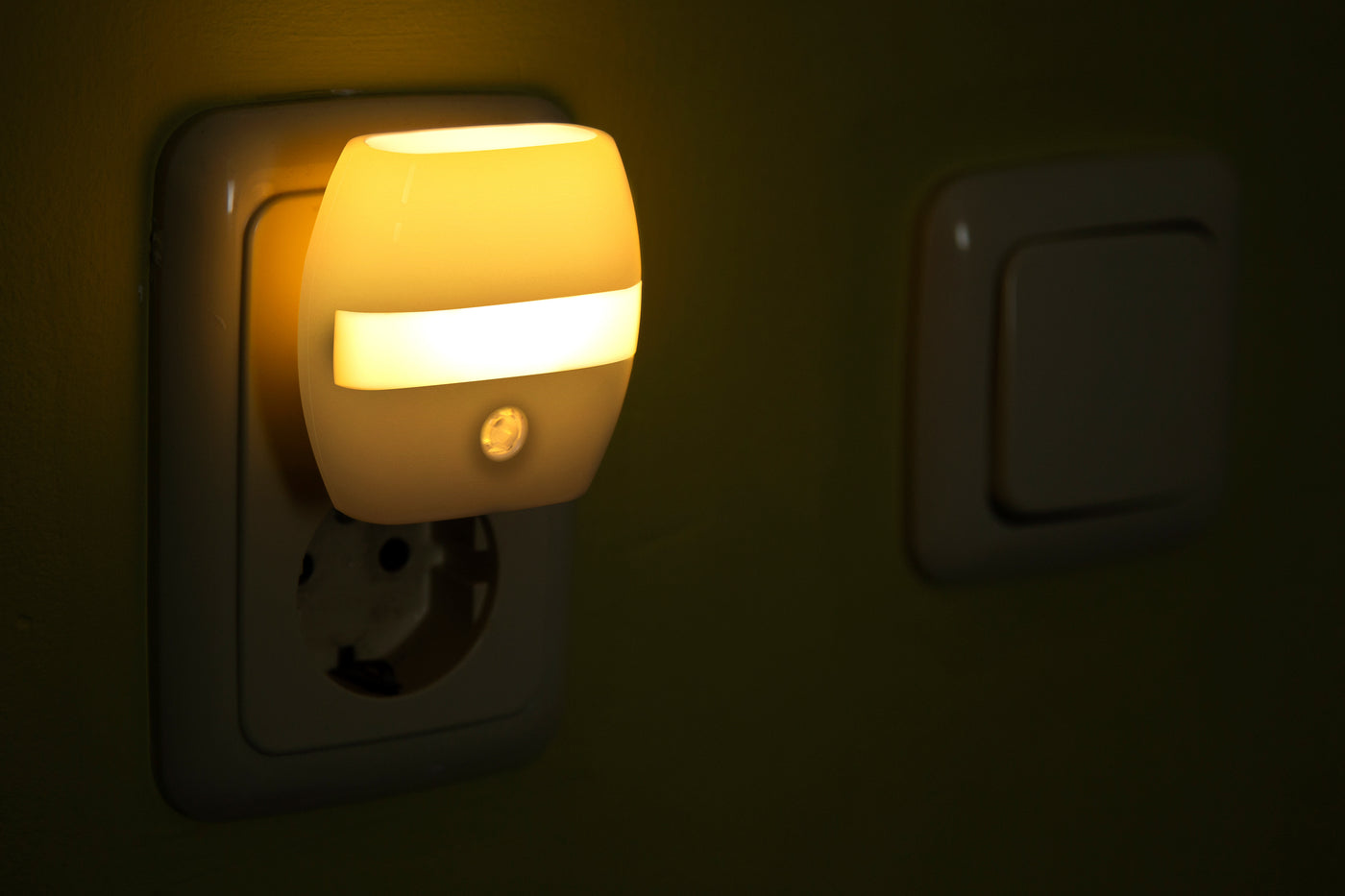Alecto ANV-21 - Veilleuse LED automatique, blanc