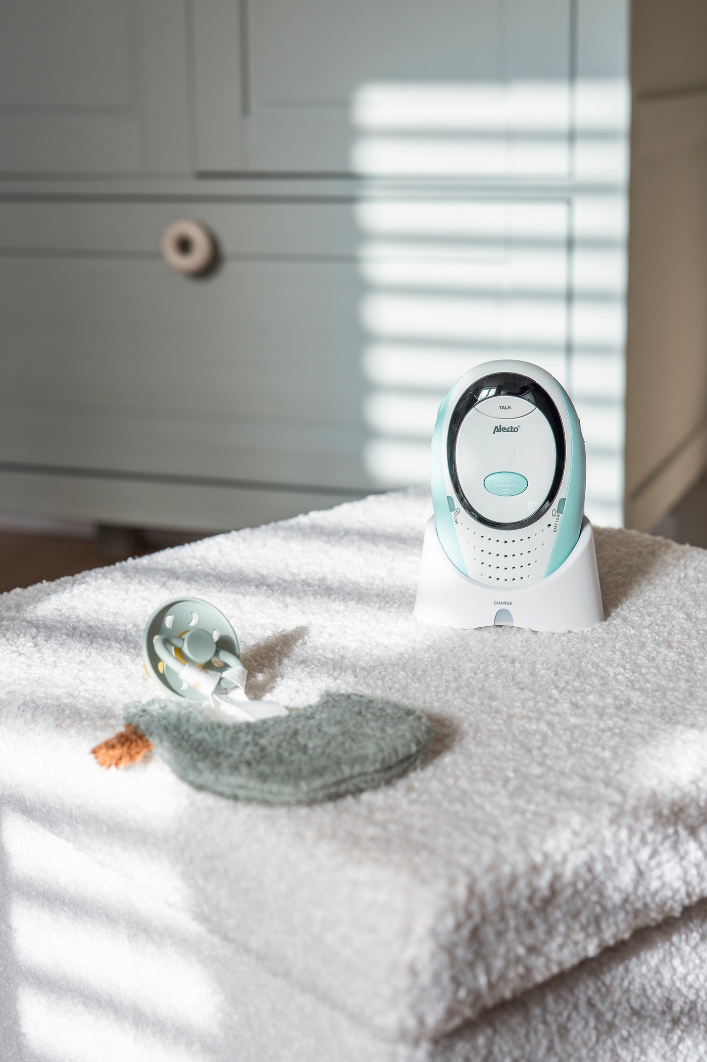Alecto DBX-85MT - Full Eco DECT babyfoon, wit/mintgroen